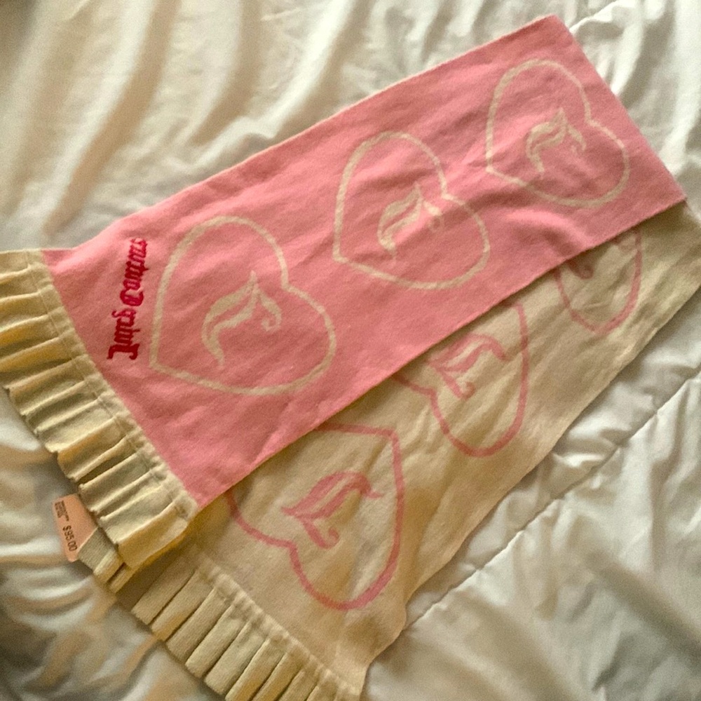 Juicy Couture scarf